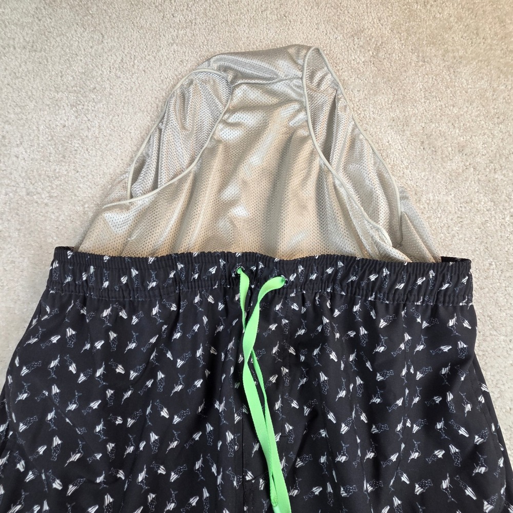 Huk Mens Swim Trunks Black Fish Print Mesh Lined Men's L - Picture 3 of 10